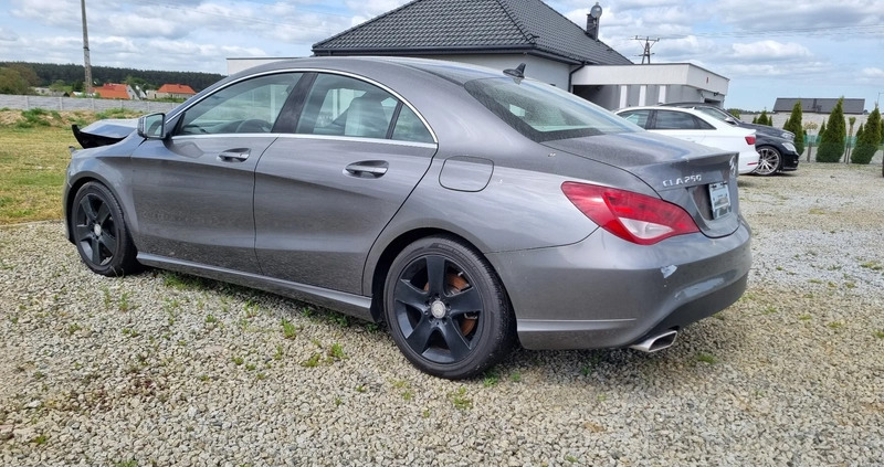 Mercedes-Benz CLA cena 39000 przebieg: 105000, rok produkcji 2015 z Skwierzyna małe 154